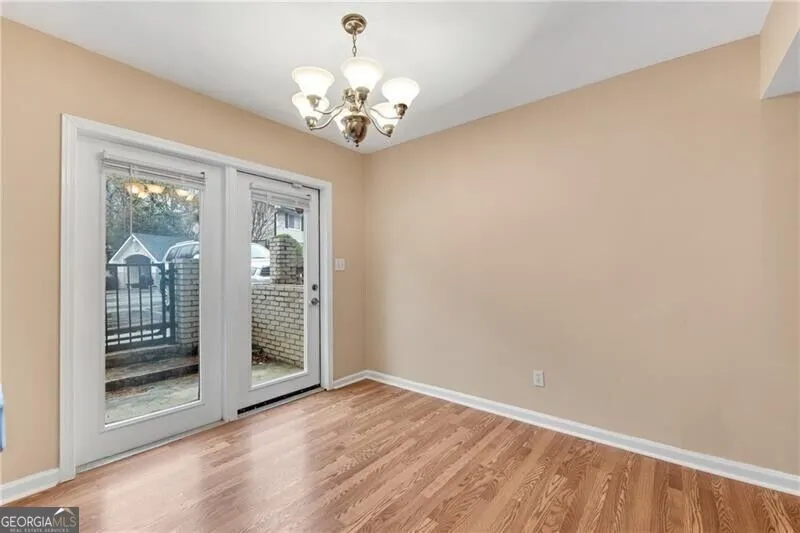6940 Roswell RD Sandy Springs, GA 30328