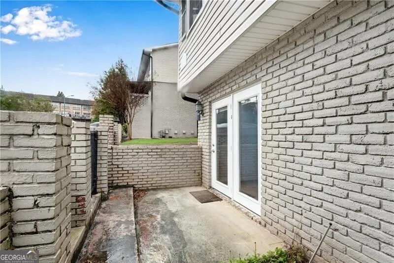 6940 Roswell RD Sandy Springs, GA 30328