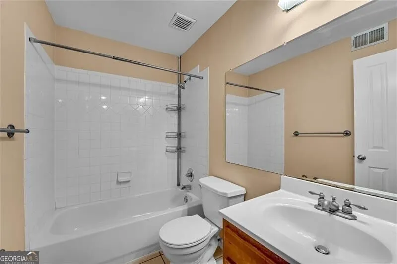 6940 Roswell RD Sandy Springs, GA 30328