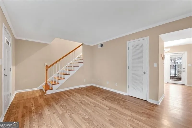 6940 Roswell RD Sandy Springs, GA 30328