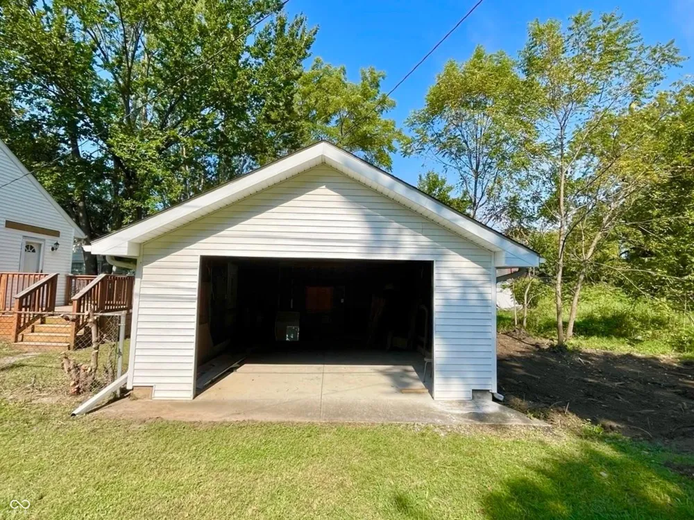 806 S Burlington Drive Muncie, IN 47302