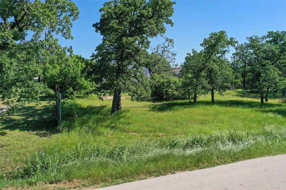 1102 Maple Drive Bartonville, TX 76226