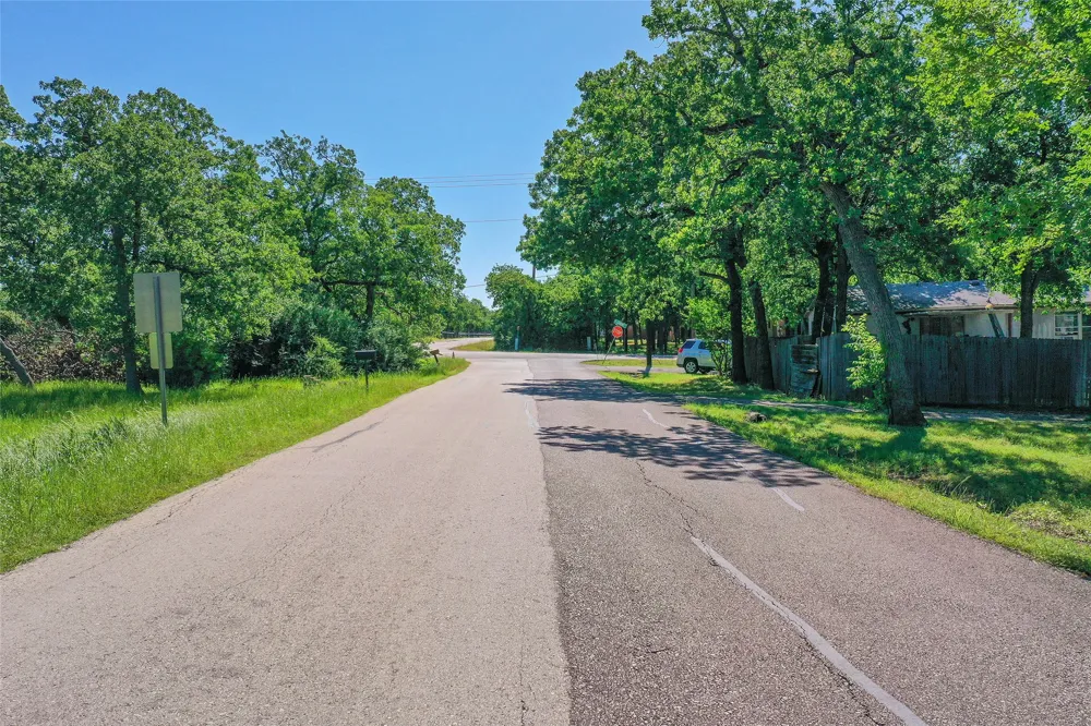 1102 Maple Drive Bartonville, TX 76226