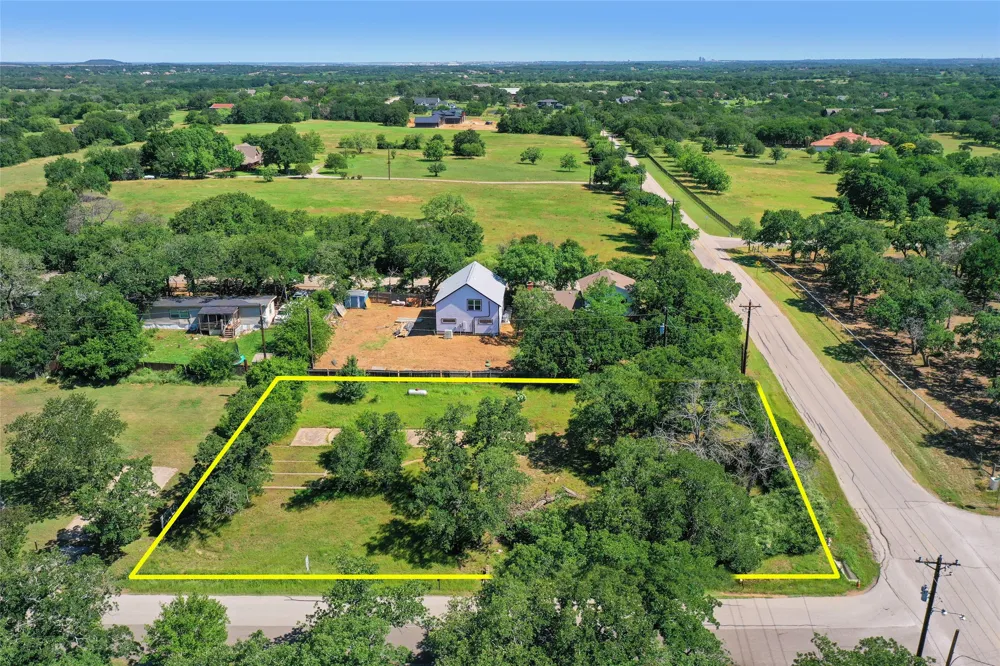 1102 Maple Drive Bartonville, TX 76226