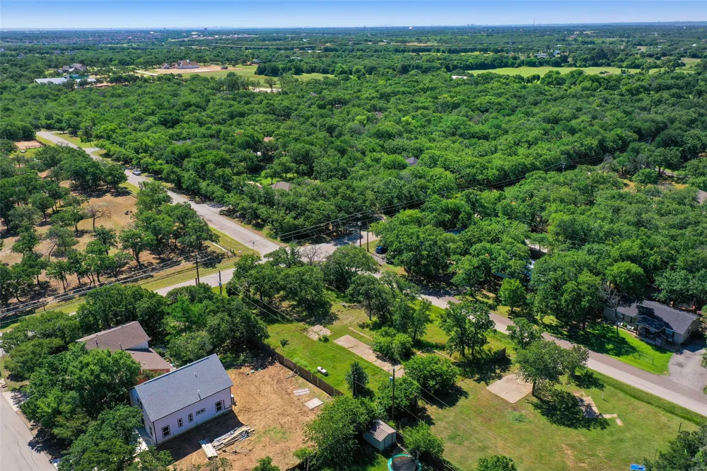 1102 Maple Drive Bartonville, TX 76226