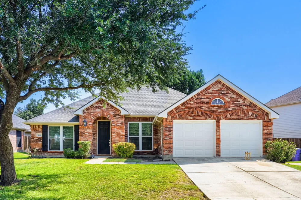 2302 Hodges Place Mansfield, TX 76063