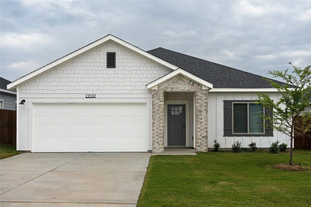 13532 Stage Coach Lane Cresson, TX 76035