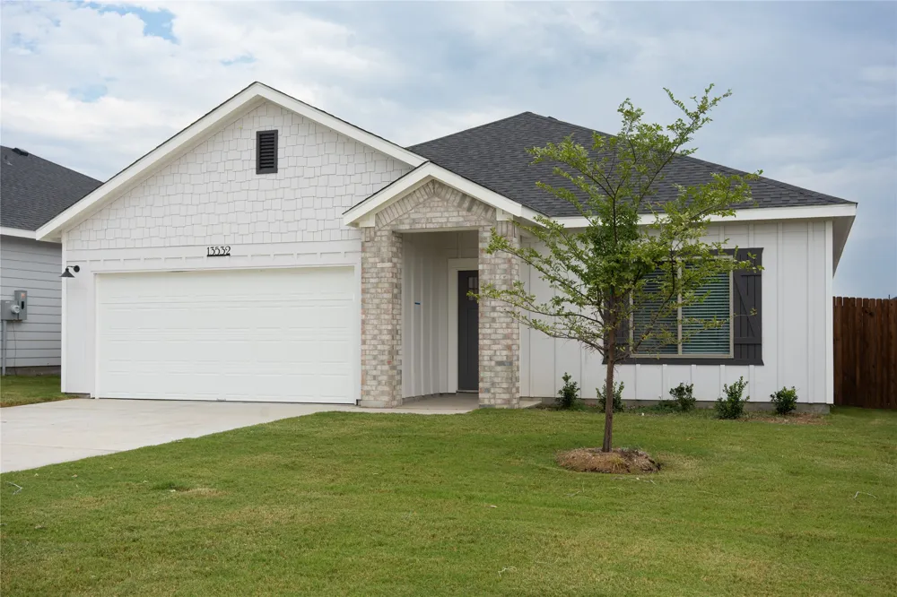 13532 Stage Coach Lane Cresson, TX 76035