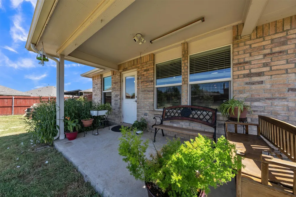 709 Denali Drive Arlington, TX 76002