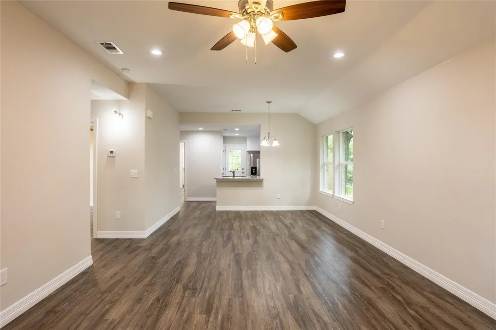 430 E Hull Street Denison, TX 75021