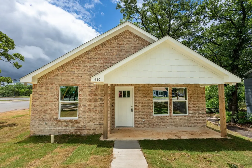 430 E Hull Street Denison, TX 75021