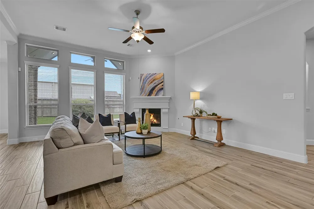 1321 Summer Field Lane Friendswood, TX 77546