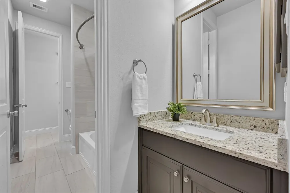1321 Summer Field Lane Friendswood, TX 77546