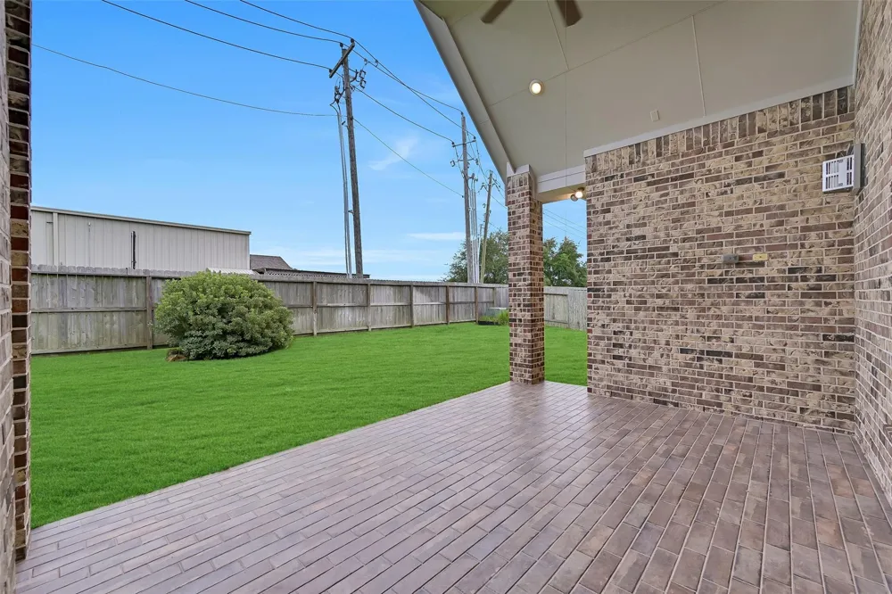 1321 Summer Field Lane Friendswood, TX 77546