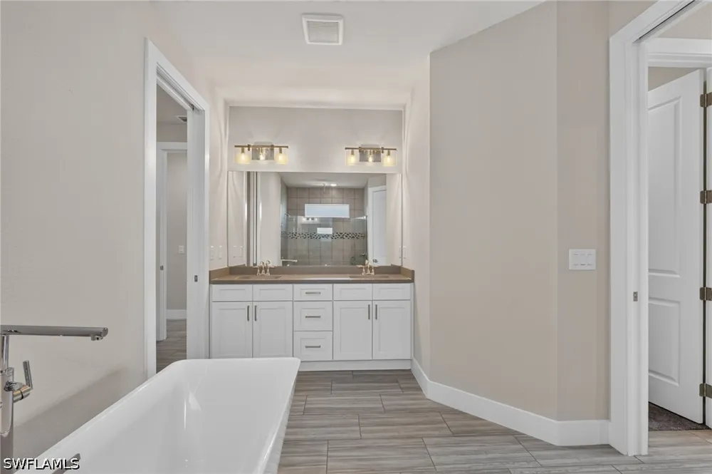 NW 33rd Place Cape Coral, FL 33993