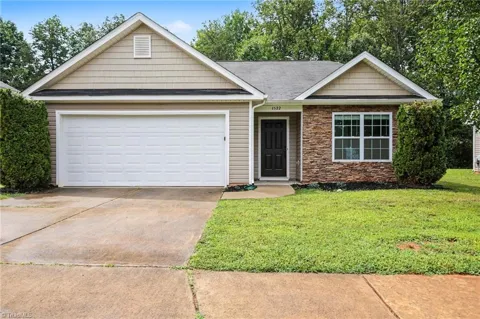 1522 Weatherend Drive