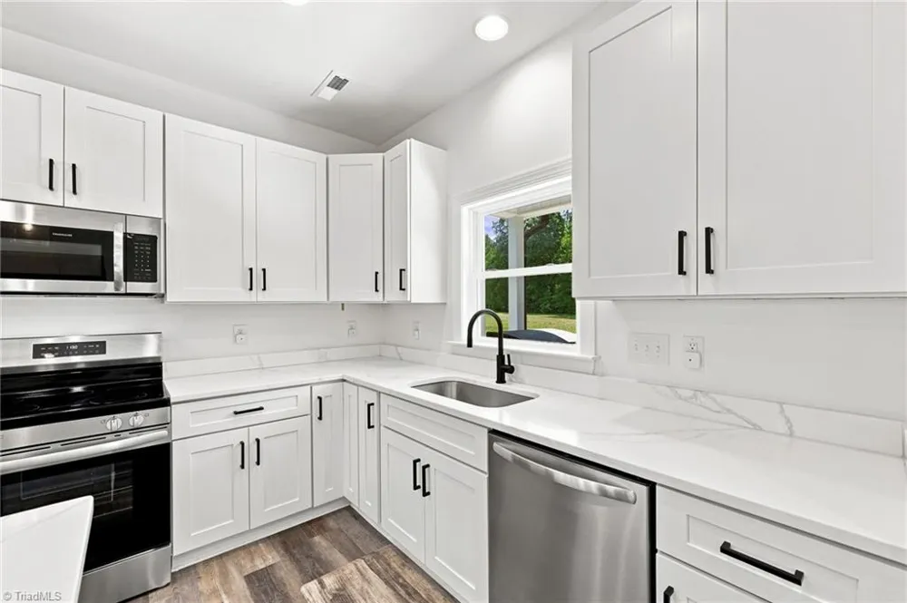 141 Gregorys Grange Drive Yanceyville, NC 27379