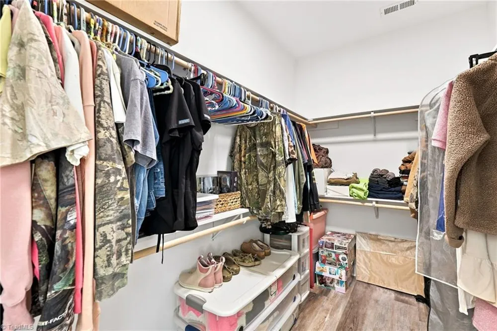 141 Gregorys Grange Drive Yanceyville, NC 27379