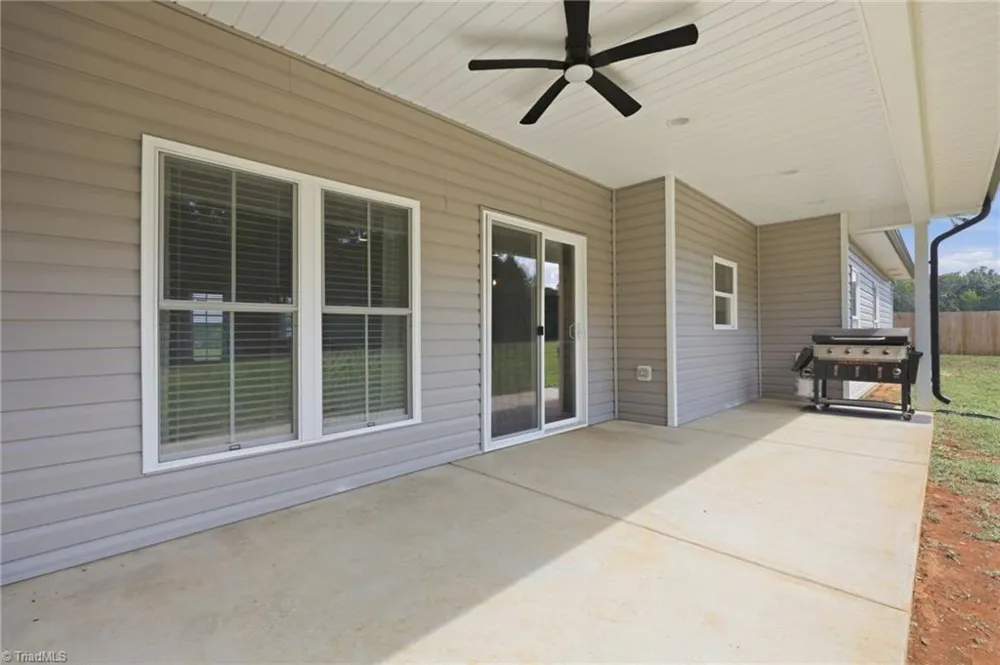 141 Gregorys Grange Drive Yanceyville, NC 27379