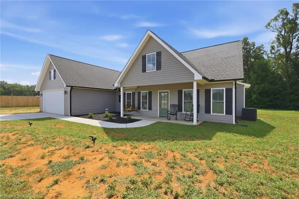 141 Gregorys Grange Drive Yanceyville, NC 27379