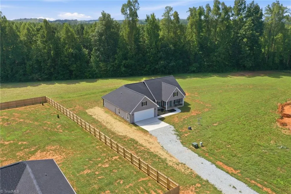 141 Gregorys Grange Drive Yanceyville, NC 27379