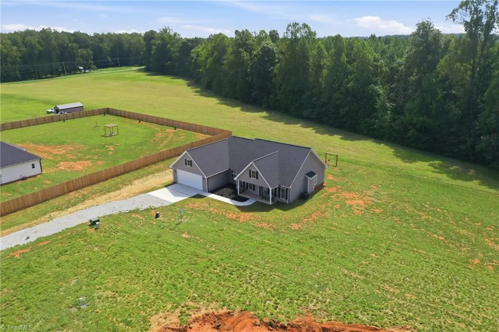 141 Gregorys Grange Drive Yanceyville, NC 27379