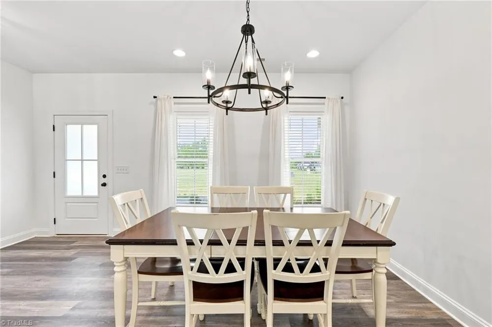 141 Gregorys Grange Drive Yanceyville, NC 27379