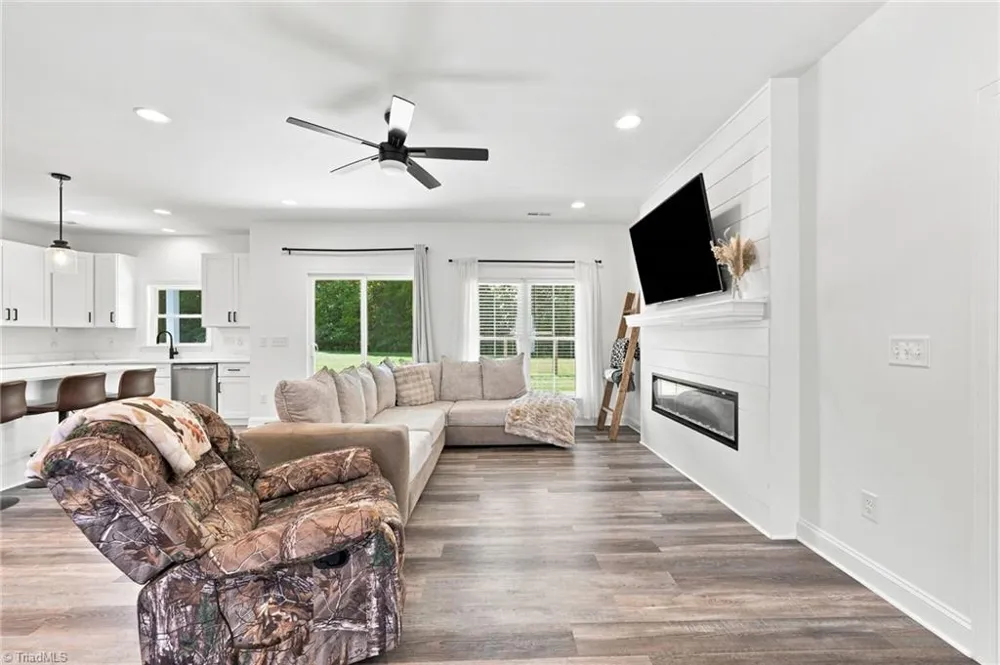 141 Gregorys Grange Drive Yanceyville, NC 27379