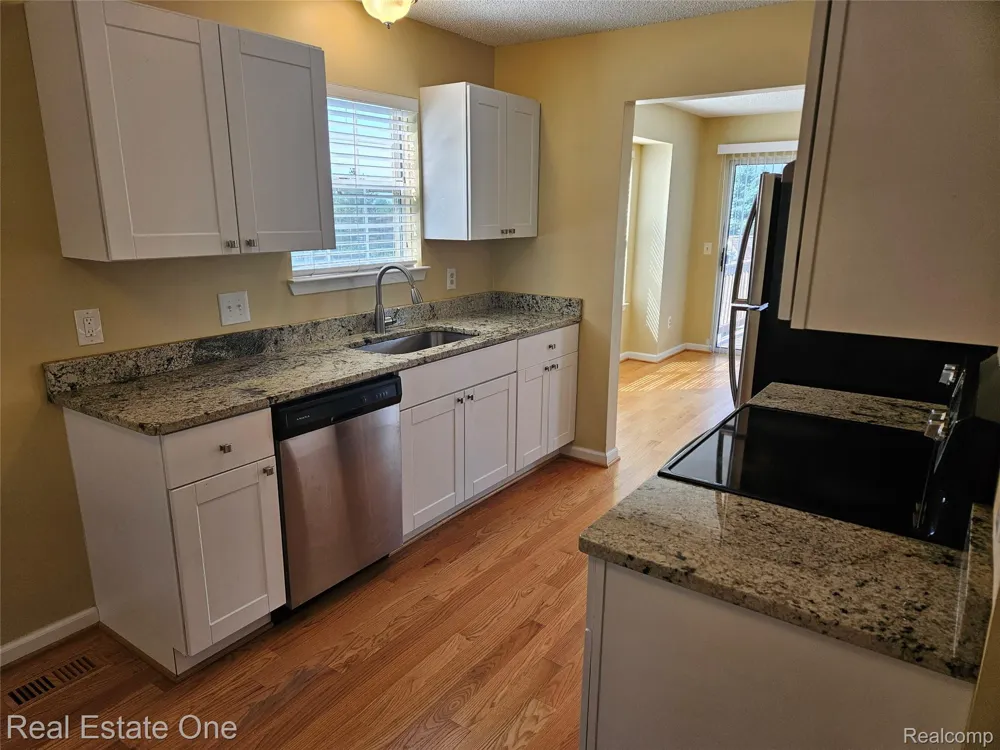 31109 Columbia Drive Novi City, MI 48377