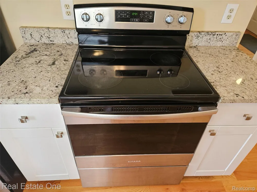 31109 Columbia Drive Novi City, MI 48377