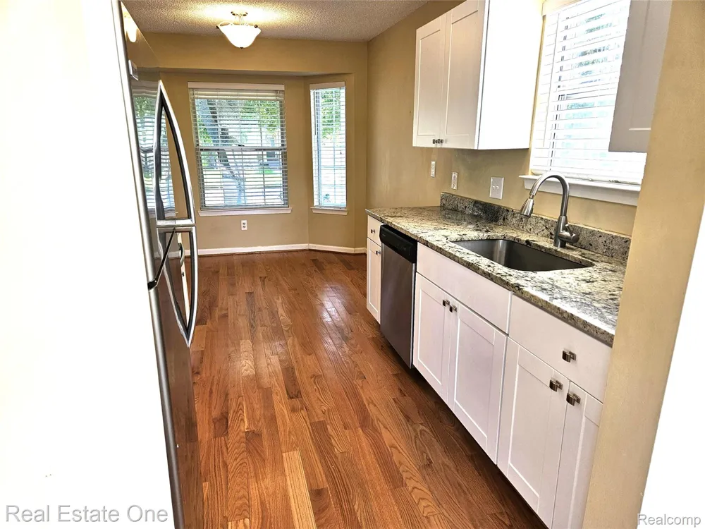 31109 Columbia Drive Novi City, MI 48377
