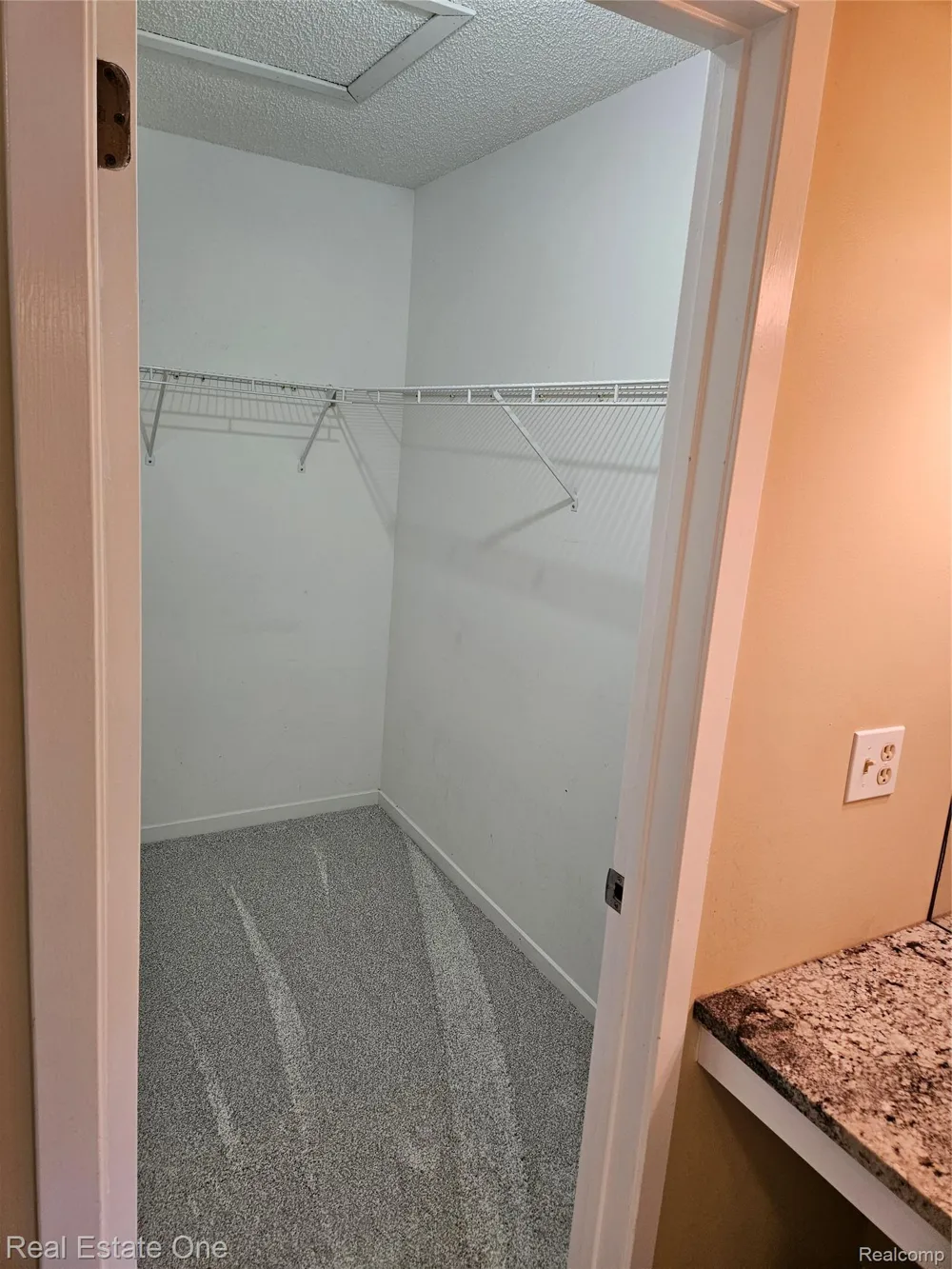 31109 Columbia Drive Novi City, MI 48377