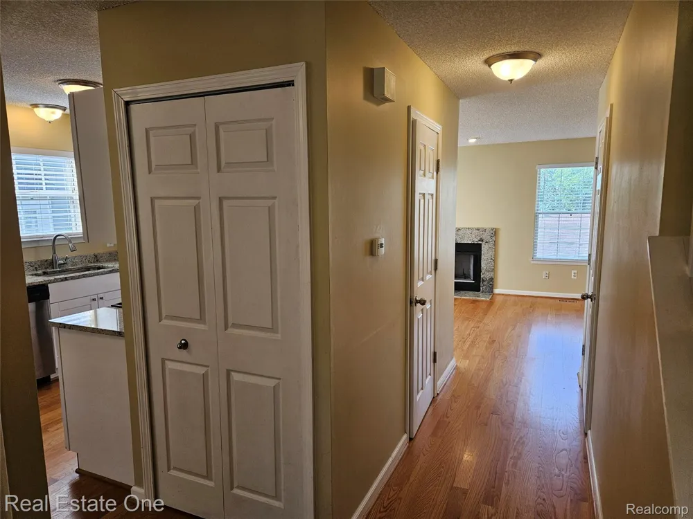 31109 Columbia Drive Novi City, MI 48377