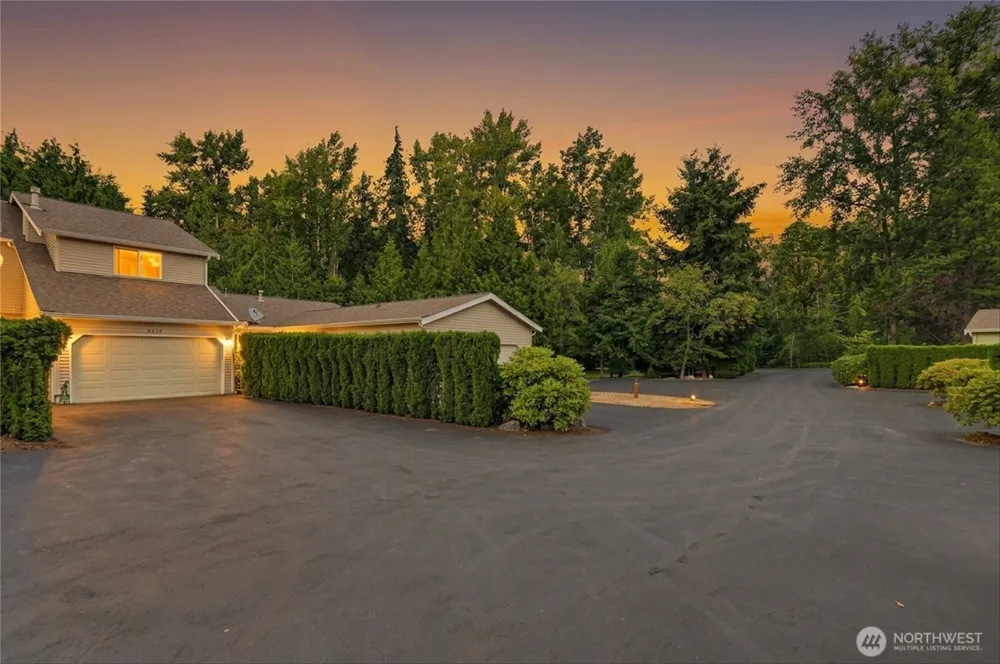 2233 E Birch Street Bellingham, WA 98229