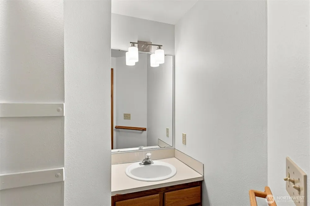 2233 E Birch Street Bellingham, WA 98229