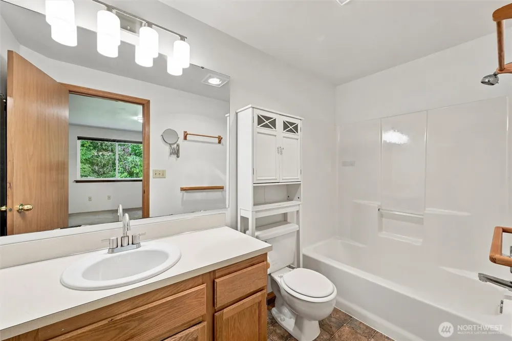 2233 E Birch Street Bellingham, WA 98229