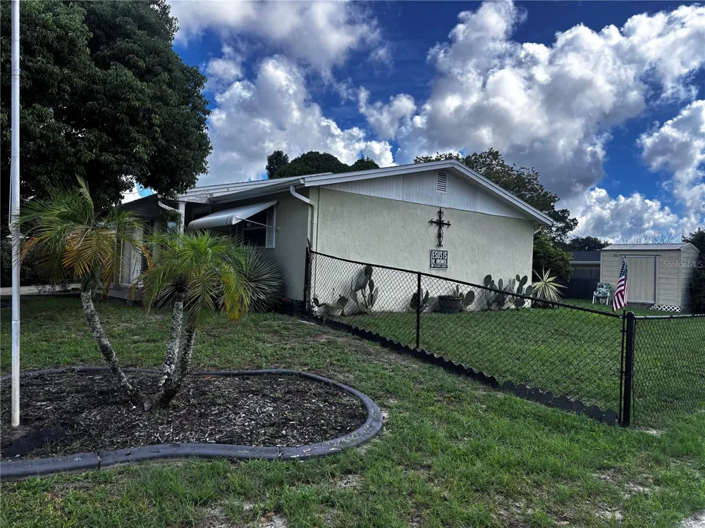 9040 CHATAM LANE Port Richey, FL 34668