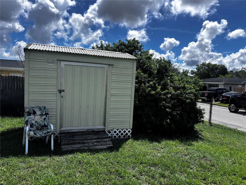 9040 CHATAM LANE Port Richey, FL 34668
