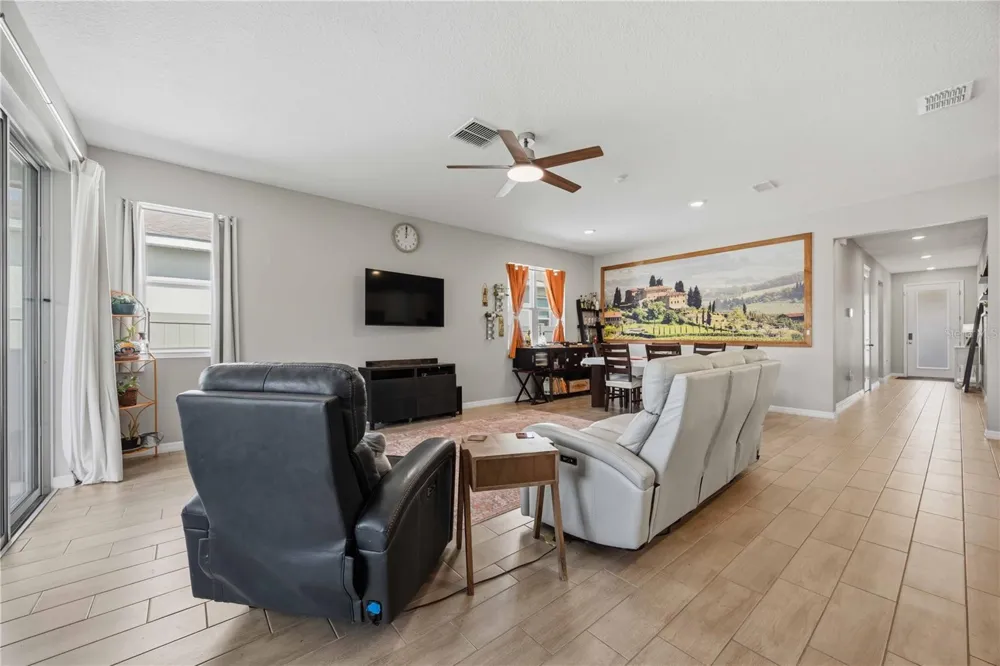 987 GRIFFON AVENUE Lake Alfred, FL 33850