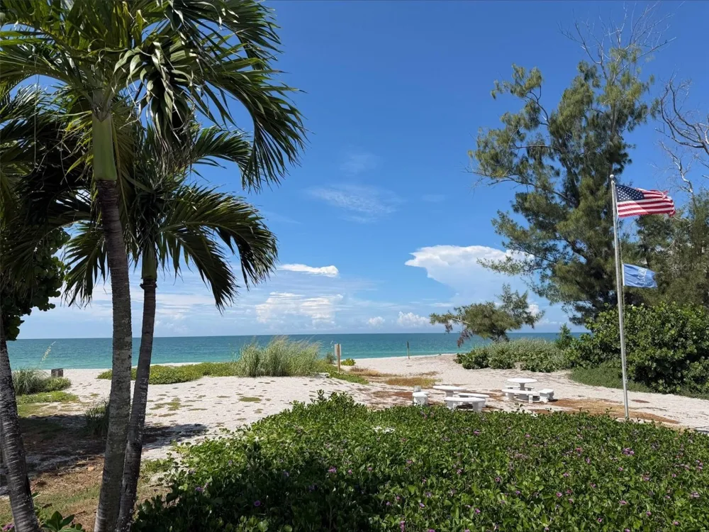 1585 TARPON CENTER DR #21 Venice, FL 34285