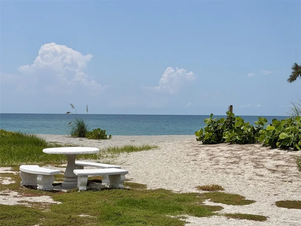 1585 TARPON CENTER DR #21 Venice, FL 34285