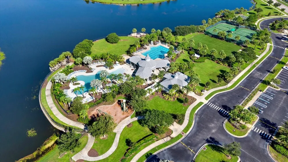 10207 COUNT FLEET DRIVE Ruskin, FL 33573