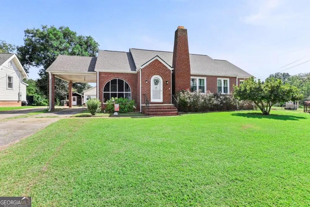 101 High ST Hogansville, GA 30230