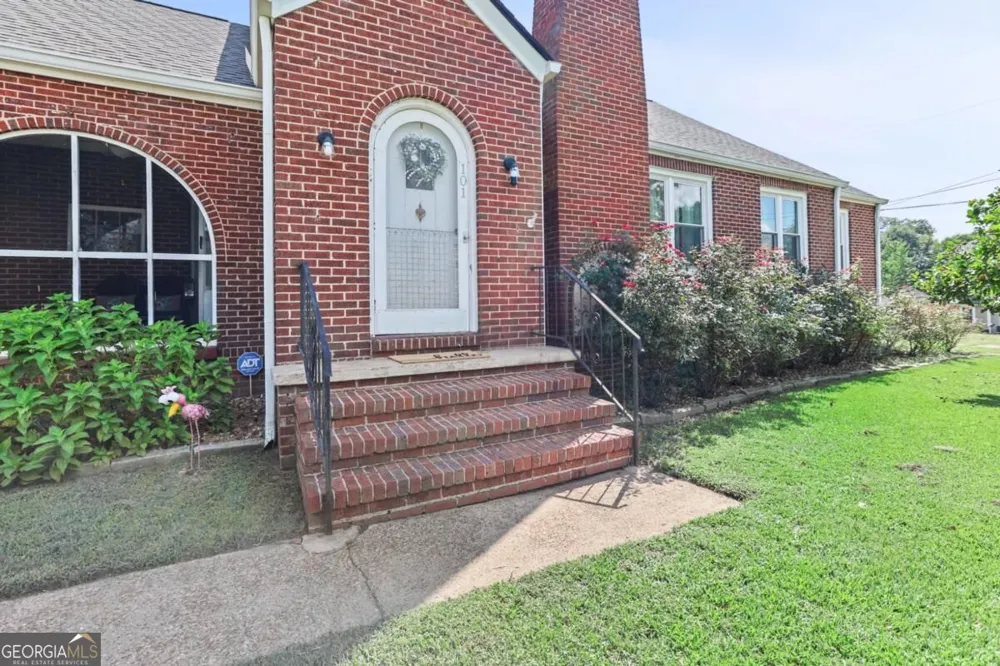 101 High ST Hogansville, GA 30230