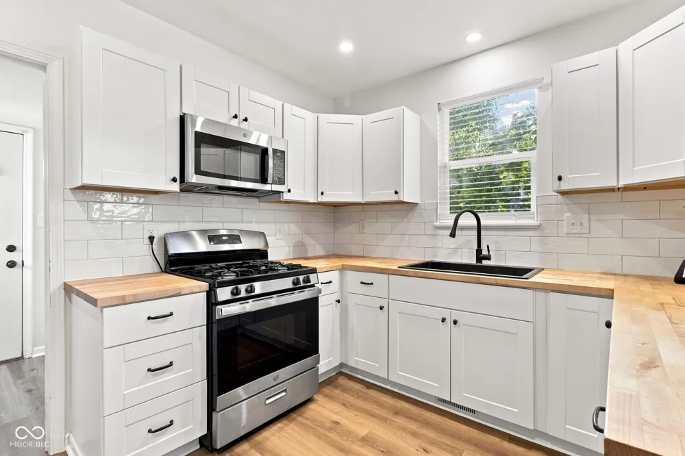 1299 Christian Avenue Noblesville, IN 46060