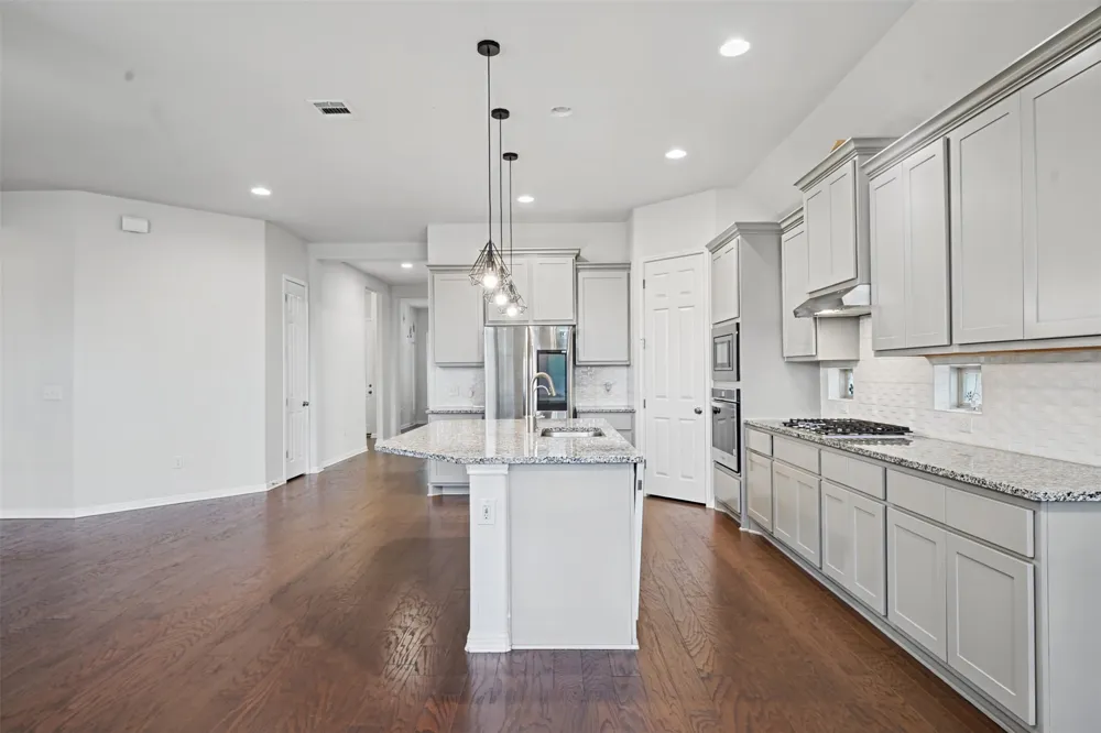 806 Clearwell Street Cedar Park, TX 78613