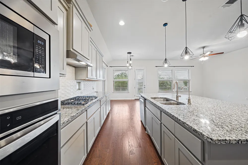 806 Clearwell Street Cedar Park, TX 78613