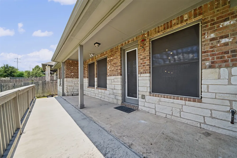 806 Clearwell Street Cedar Park, TX 78613