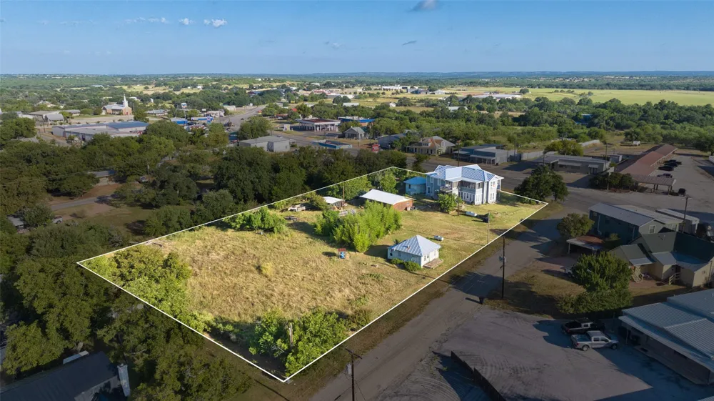 505 Ft McKavitt Street Mason, TX 76856