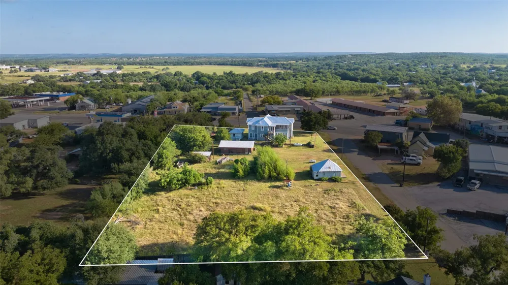 505 Ft McKavitt Street Mason, TX 76856